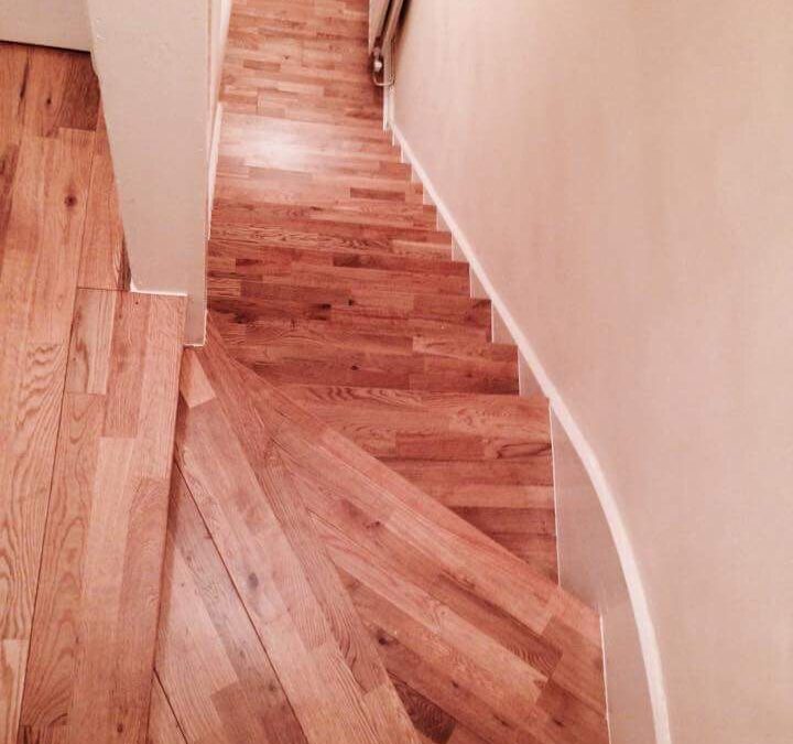 Solid wood stairs